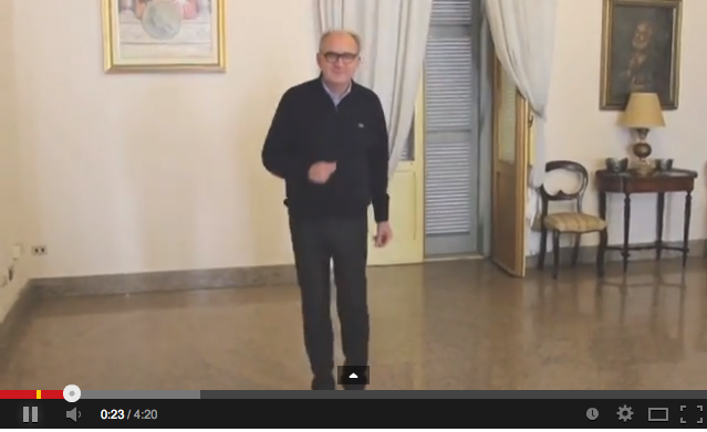 Il sindaco di Galatina Cosimo Montagna nel video Happy